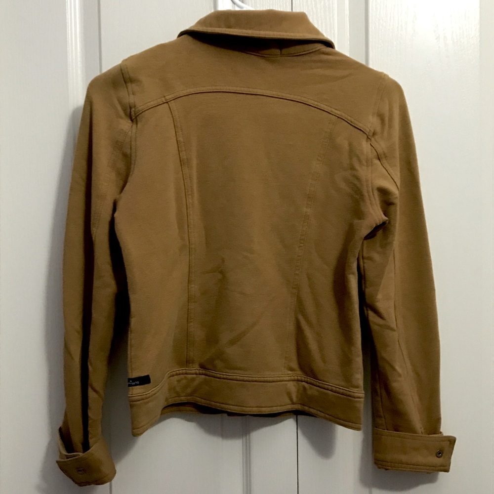 Button-up jacket